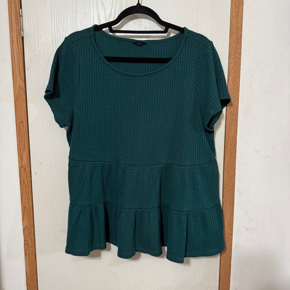 Torrid Waffle Knit Tiered Top – Green, Size 1 - Picture 4 of 6